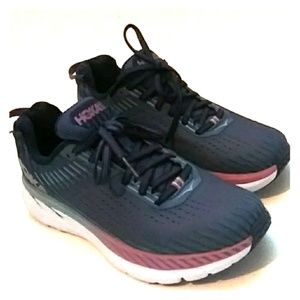 Hoka one one clifton 5